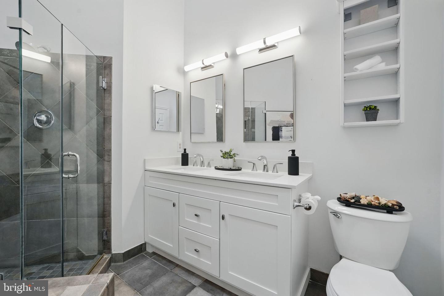 1393 HERITAGE OAK WAY, RESTON, Virginia 20194, 3 Bedrooms Bedrooms, ,2 BathroomsBathrooms,Residential,For sale,1393 HERITAGE OAK WAY,VAFX2246468 MLS # VAFX2246468