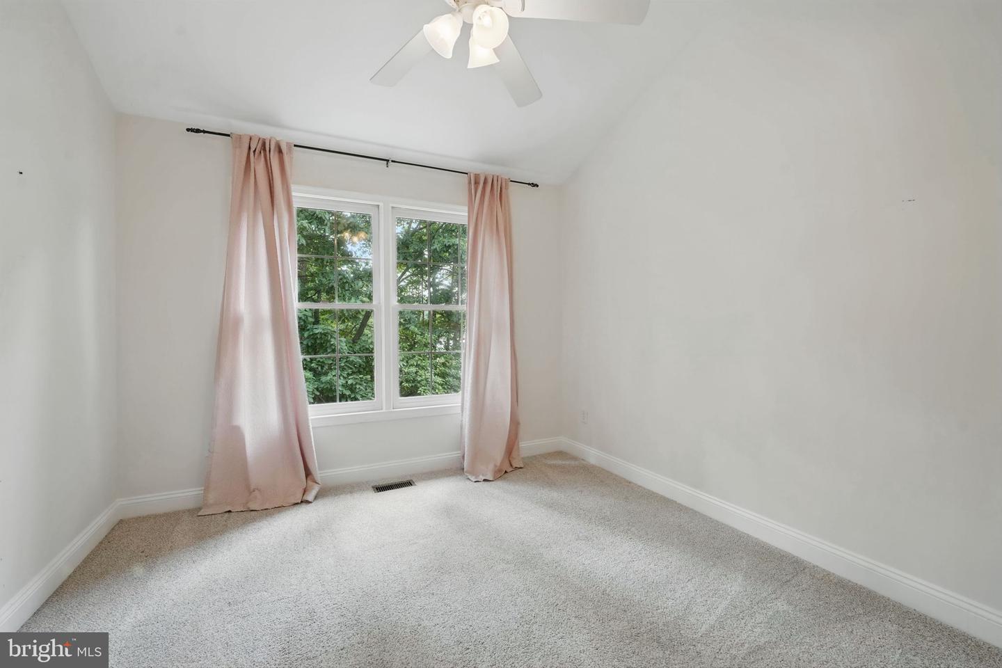 1393 HERITAGE OAK WAY, RESTON, Virginia 20194, 3 Bedrooms Bedrooms, ,2 BathroomsBathrooms,Residential,For sale,1393 HERITAGE OAK WAY,VAFX2246468 MLS # VAFX2246468
