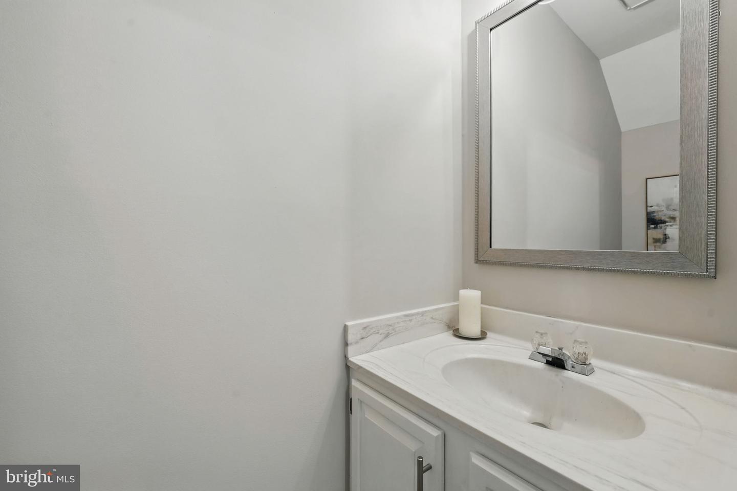 1393 HERITAGE OAK WAY, RESTON, Virginia 20194, 3 Bedrooms Bedrooms, ,2 BathroomsBathrooms,Residential,For sale,1393 HERITAGE OAK WAY,VAFX2246468 MLS # VAFX2246468
