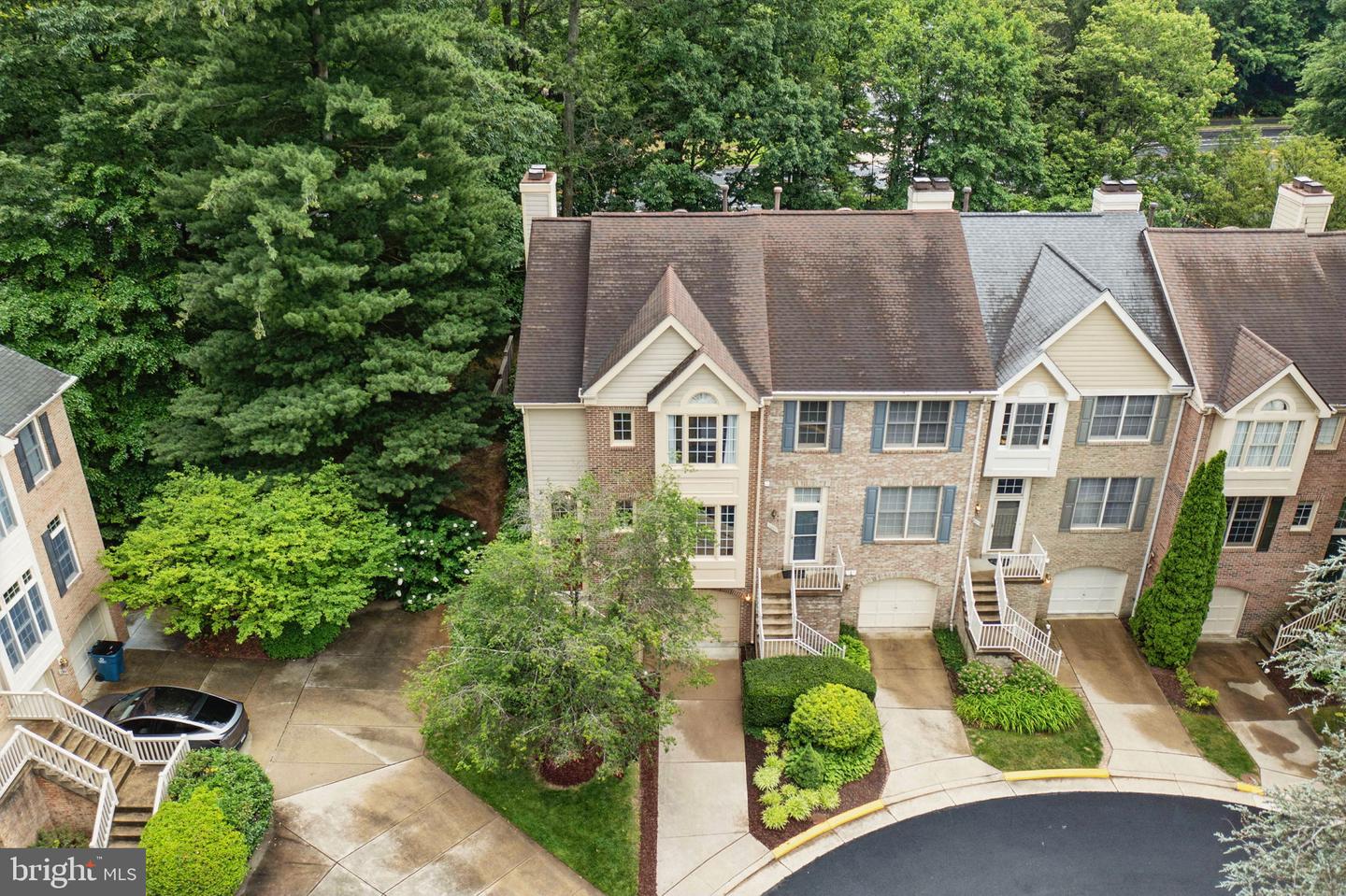 1393 HERITAGE OAK WAY, RESTON, Virginia 20194, 3 Bedrooms Bedrooms, ,2 BathroomsBathrooms,Residential,For sale,1393 HERITAGE OAK WAY,VAFX2246468 MLS # VAFX2246468
