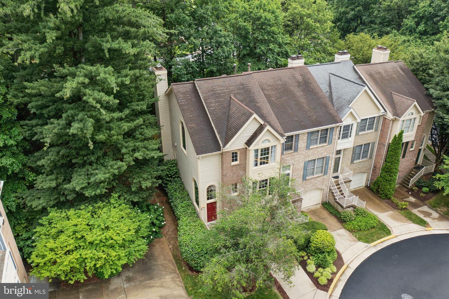 1393 HERITAGE OAK WAY, RESTON, Virginia 20194, 3 Bedrooms Bedrooms, ,2 BathroomsBathrooms,Residential,For sale,1393 HERITAGE OAK WAY,VAFX2246468 MLS # VAFX2246468