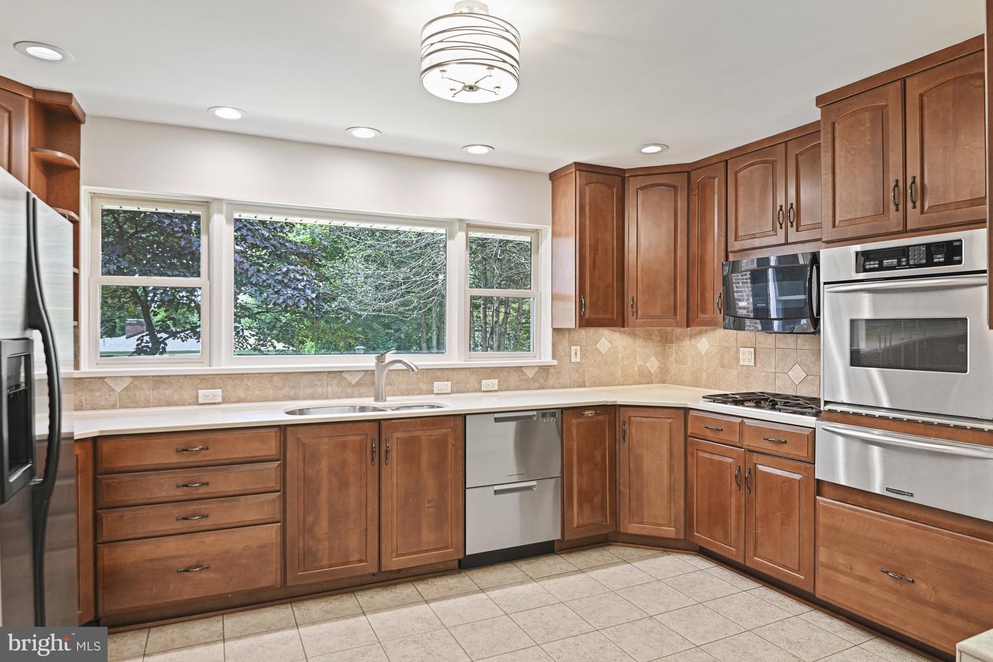 10108 GLENMERE RD, FAIRFAX, Virginia 22032, 5 Bedrooms Bedrooms, ,4 BathroomsBathrooms,Residential,For sale,10108 GLENMERE RD,VAFX2246488 MLS # VAFX2246488