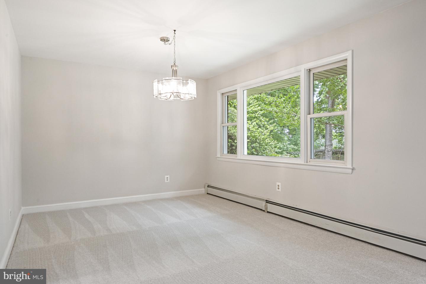 10108 GLENMERE RD, FAIRFAX, Virginia 22032, 5 Bedrooms Bedrooms, ,4 BathroomsBathrooms,Residential,For sale,10108 GLENMERE RD,VAFX2246488 MLS # VAFX2246488