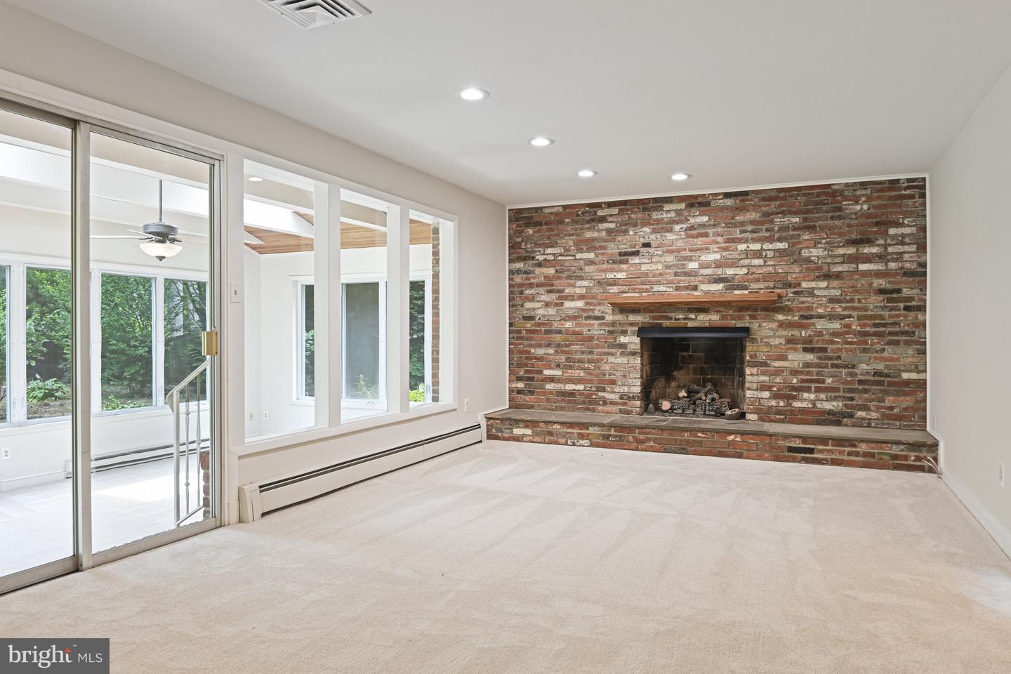10108 GLENMERE RD, FAIRFAX, Virginia 22032, 5 Bedrooms Bedrooms, ,4 BathroomsBathrooms,Residential,For sale,10108 GLENMERE RD,VAFX2246488 MLS # VAFX2246488