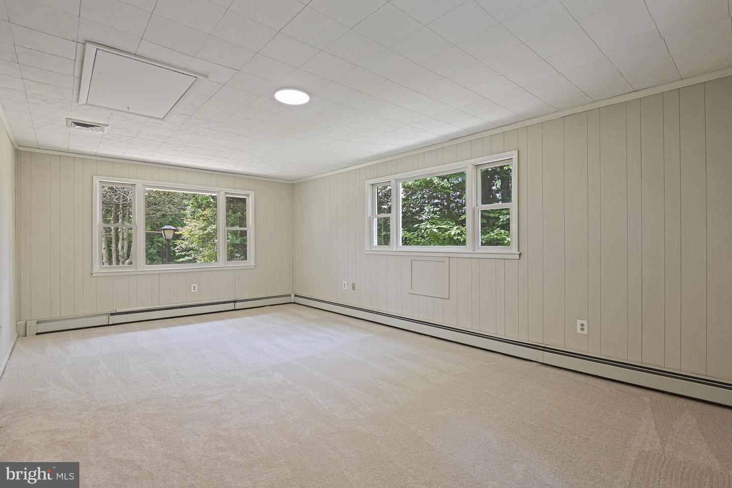 10108 GLENMERE RD, FAIRFAX, Virginia 22032, 5 Bedrooms Bedrooms, ,4 BathroomsBathrooms,Residential,For sale,10108 GLENMERE RD,VAFX2246488 MLS # VAFX2246488