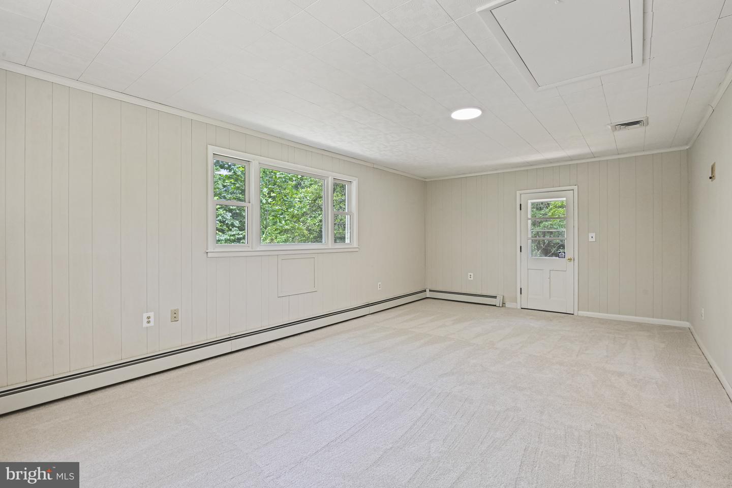 10108 GLENMERE RD, FAIRFAX, Virginia 22032, 5 Bedrooms Bedrooms, ,4 BathroomsBathrooms,Residential,For sale,10108 GLENMERE RD,VAFX2246488 MLS # VAFX2246488