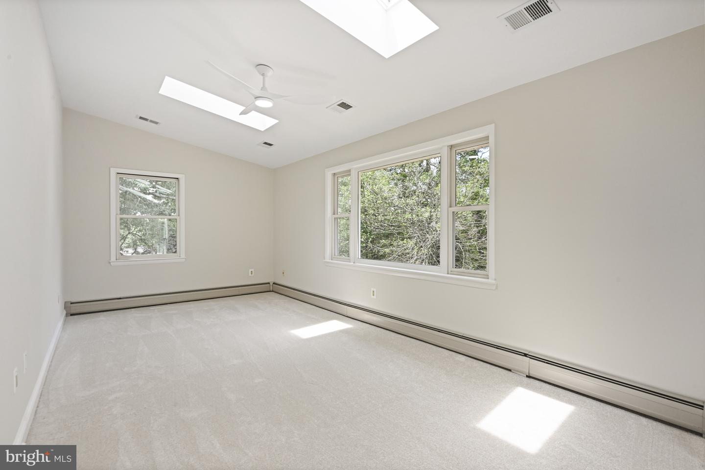 10108 GLENMERE RD, FAIRFAX, Virginia 22032, 5 Bedrooms Bedrooms, ,4 BathroomsBathrooms,Residential,For sale,10108 GLENMERE RD,VAFX2246488 MLS # VAFX2246488