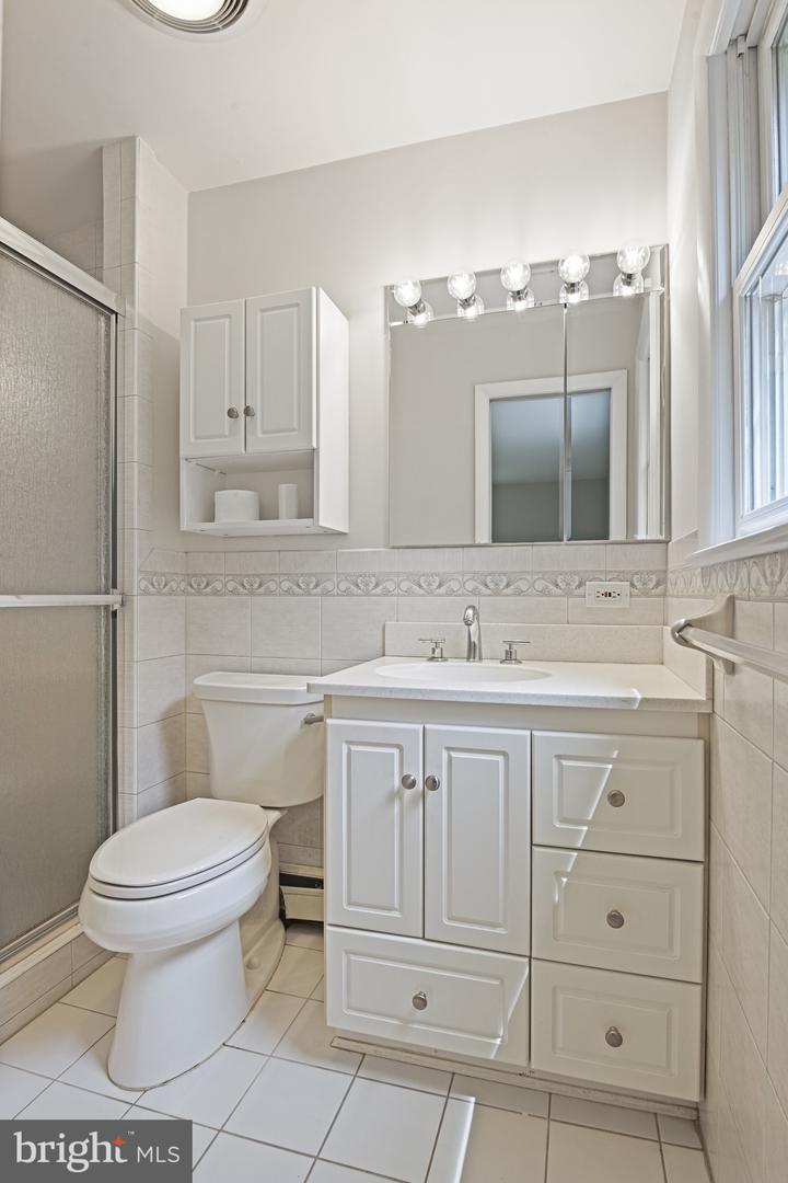 10108 GLENMERE RD, FAIRFAX, Virginia 22032, 5 Bedrooms Bedrooms, ,4 BathroomsBathrooms,Residential,For sale,10108 GLENMERE RD,VAFX2246488 MLS # VAFX2246488