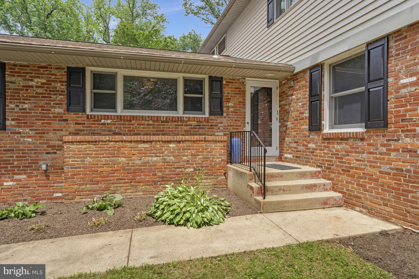 10108 GLENMERE RD, FAIRFAX, Virginia 22032, 5 Bedrooms Bedrooms, ,4 BathroomsBathrooms,Residential,For sale,10108 GLENMERE RD,VAFX2246488 MLS # VAFX2246488