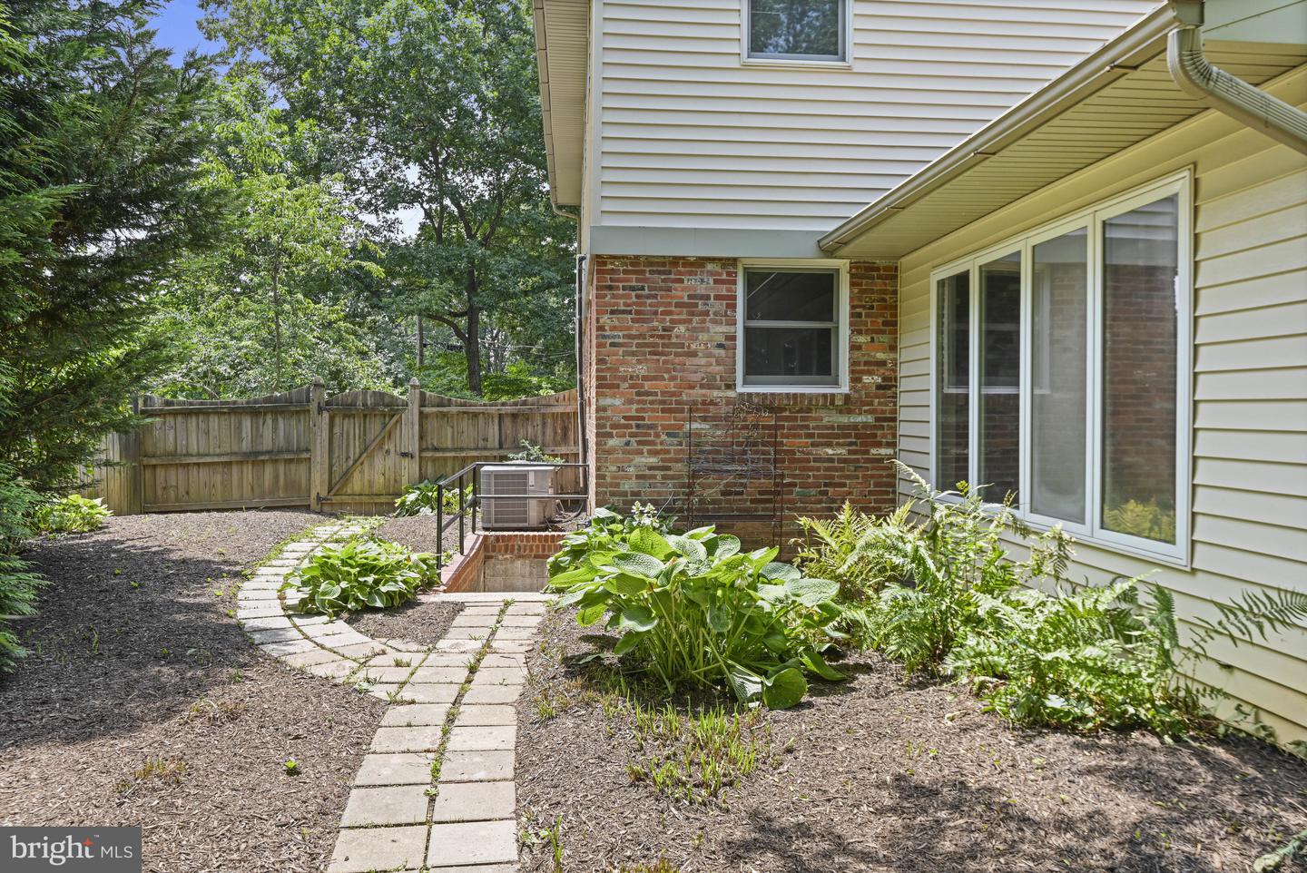 10108 GLENMERE RD, FAIRFAX, Virginia 22032, 5 Bedrooms Bedrooms, ,4 BathroomsBathrooms,Residential,For sale,10108 GLENMERE RD,VAFX2246488 MLS # VAFX2246488