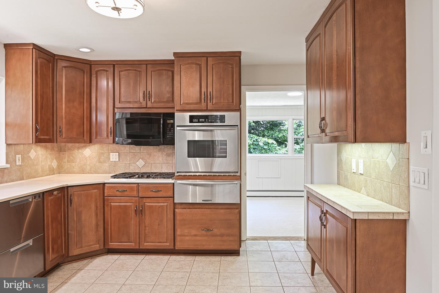 10108 GLENMERE RD, FAIRFAX, Virginia 22032, 5 Bedrooms Bedrooms, ,4 BathroomsBathrooms,Residential,For sale,10108 GLENMERE RD,VAFX2246488 MLS # VAFX2246488