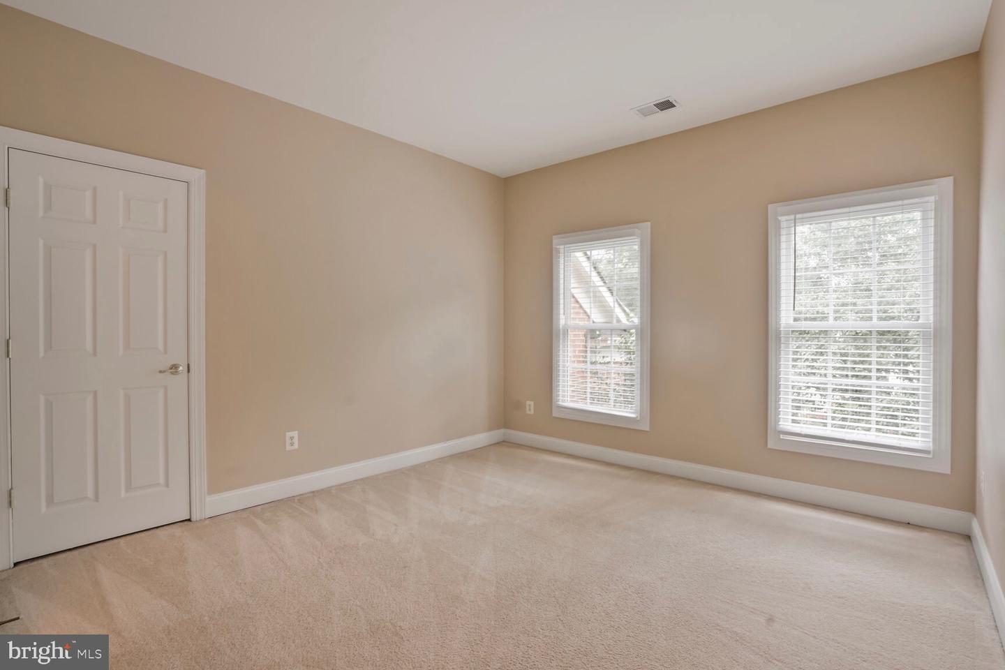 5438 SHERMAN OAKS CT, HAYMARKET, Virginia 20169, 4 Bedrooms Bedrooms, ,4 BathroomsBathrooms,Residential,For sale,5438 SHERMAN OAKS CT,VAPW2096686 MLS # VAPW2096686
