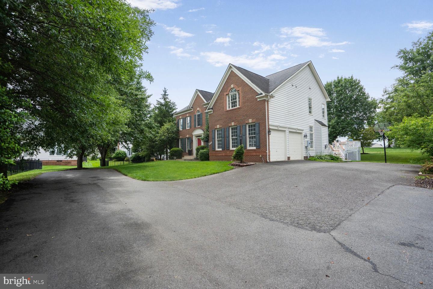 5438 SHERMAN OAKS CT, HAYMARKET, Virginia 20169, 4 Bedrooms Bedrooms, ,4 BathroomsBathrooms,Residential,For sale,5438 SHERMAN OAKS CT,VAPW2096686 MLS # VAPW2096686