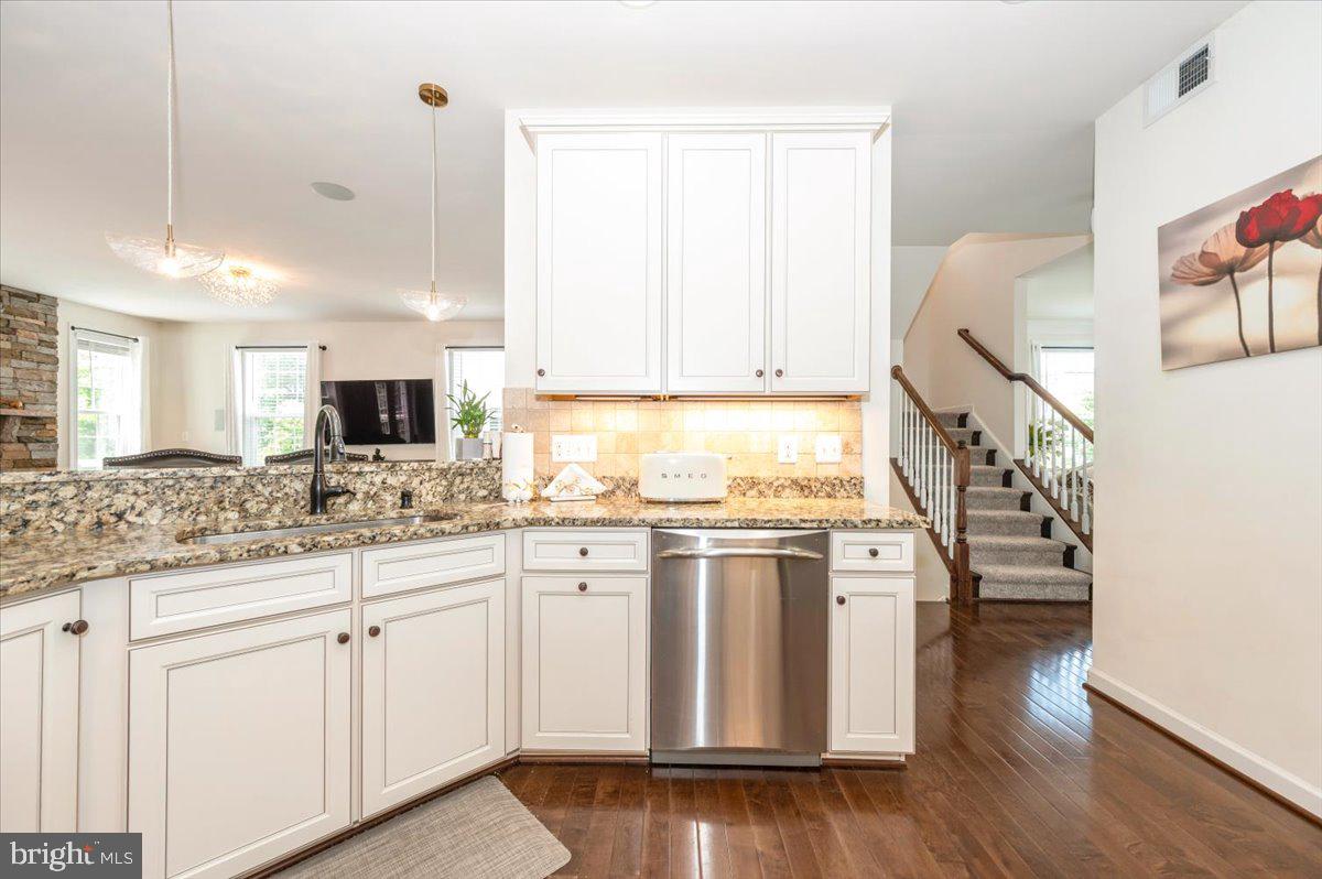 1787 MOULTRIE TER NE, LEESBURG, Virginia 20176, 3 Bedrooms Bedrooms, ,3 BathroomsBathrooms,Residential,For sale,1787 MOULTRIE TER NE,VALO2099164 MLS # VALO2099164