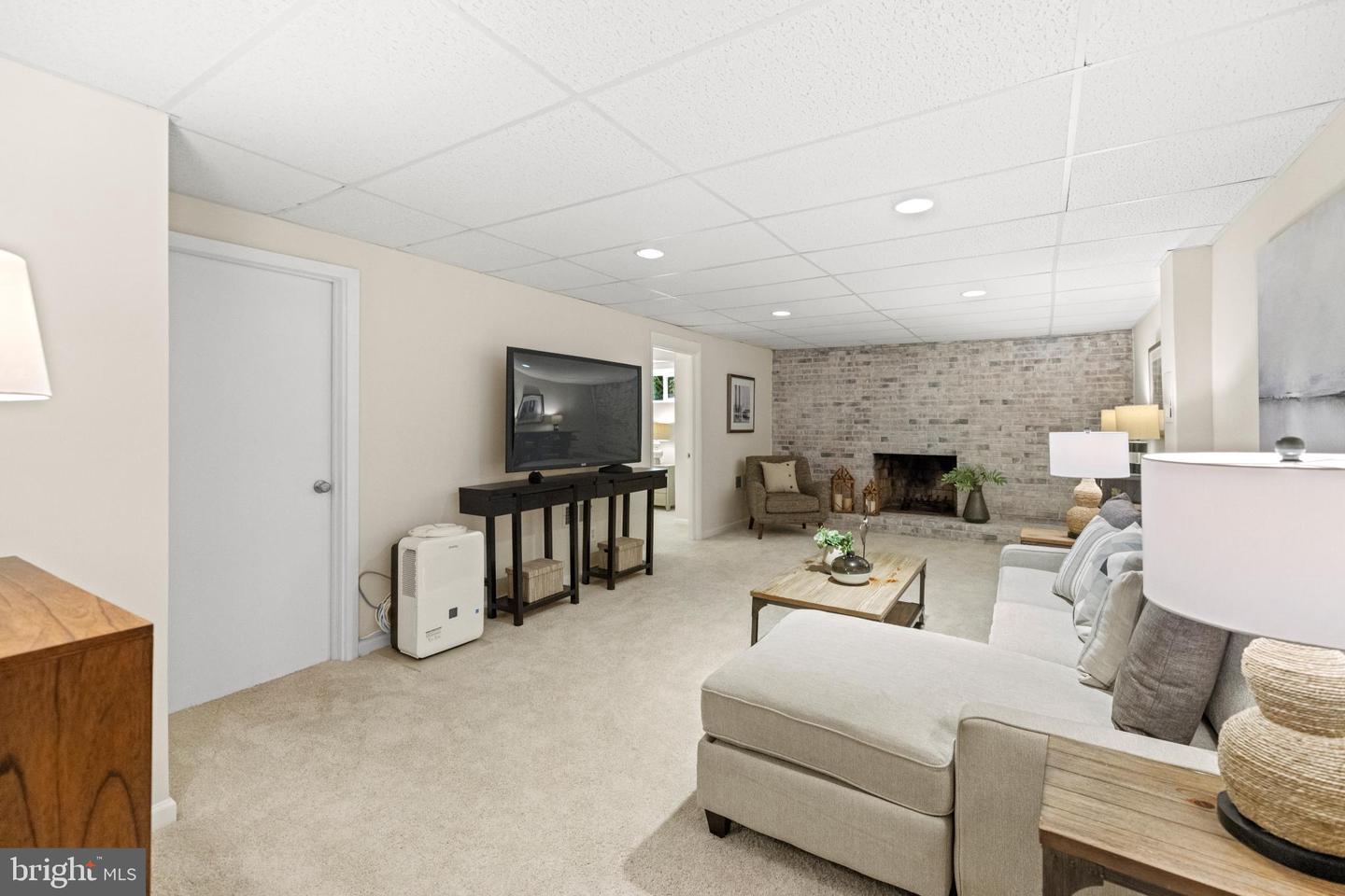7815 WELCH CT, ALEXANDRIA, Virginia 22315, 4 Bedrooms Bedrooms, ,2 BathroomsBathrooms,Residential,For sale,7815 WELCH CT,VAFX2246588 MLS # VAFX2246588