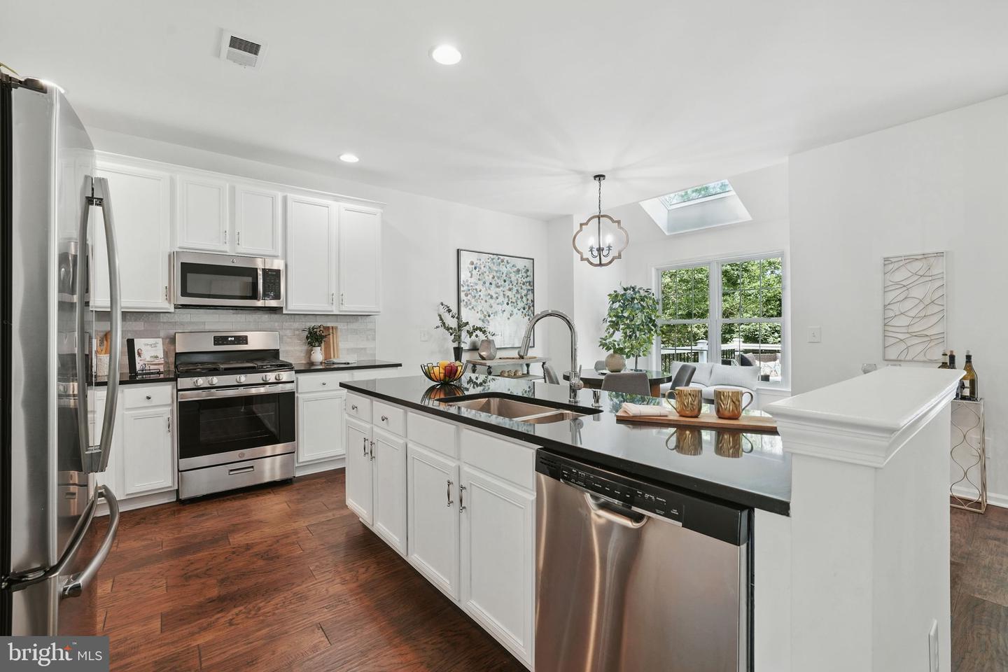 5605 SWIFT CREEK CT, HAYMARKET, Virginia 20169, 3 Bedrooms Bedrooms, ,3 BathroomsBathrooms,Residential,For sale,5605 SWIFT CREEK CT,VAPW2096676 MLS # VAPW2096676