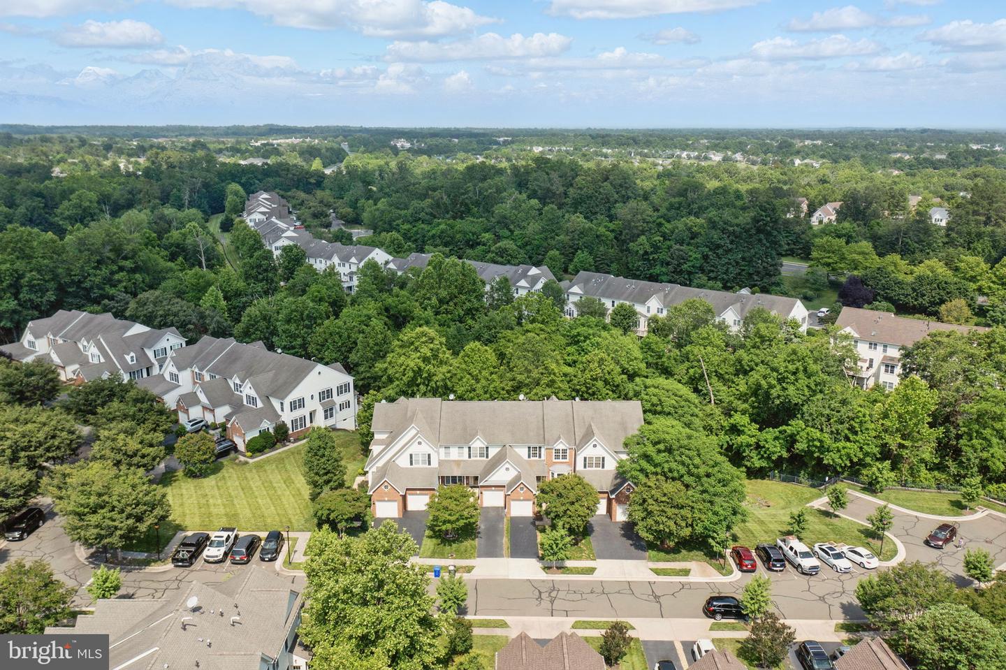 5605 SWIFT CREEK CT, HAYMARKET, Virginia 20169, 3 Bedrooms Bedrooms, ,3 BathroomsBathrooms,Residential,For sale,5605 SWIFT CREEK CT,VAPW2096676 MLS # VAPW2096676