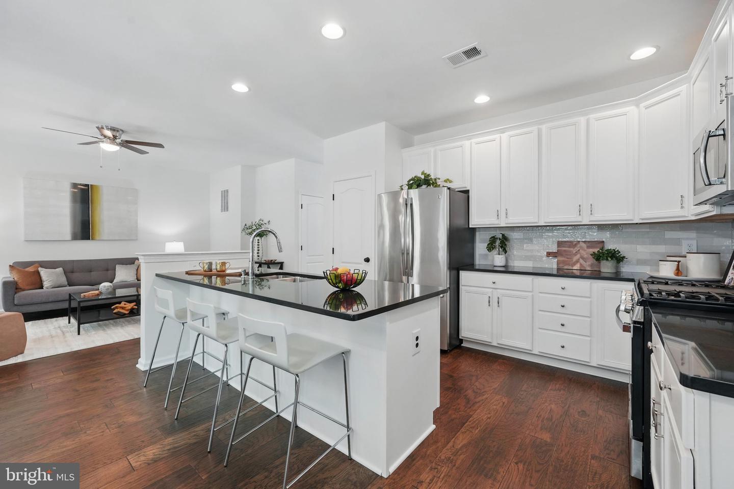 5605 SWIFT CREEK CT, HAYMARKET, Virginia 20169, 3 Bedrooms Bedrooms, ,3 BathroomsBathrooms,Residential,For sale,5605 SWIFT CREEK CT,VAPW2096676 MLS # VAPW2096676