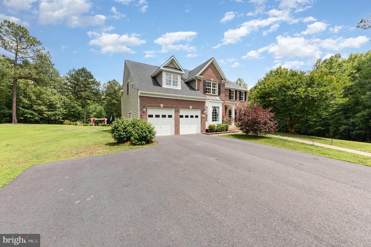 8421 HERON POINTE WAY, SPOTSYLVANIA, Virginia 22551, 4 Bedrooms Bedrooms, ,3 BathroomsBathrooms,Residential,For sale,8421 HERON POINTE WAY,VASP2033842 MLS # VASP2033842