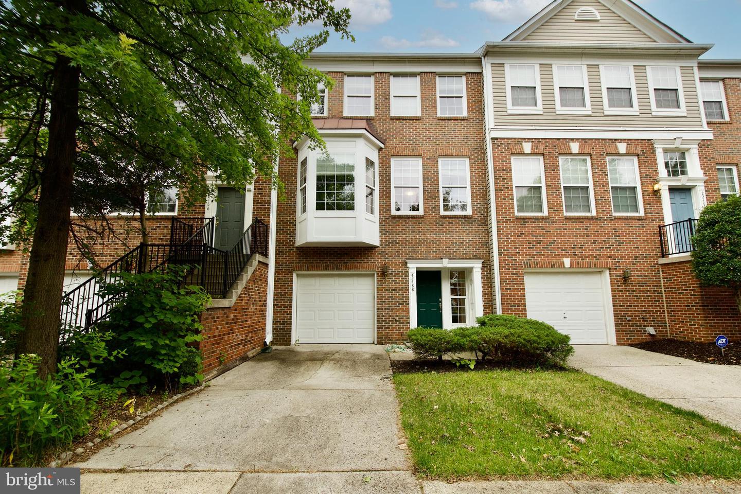22488 MAISON CARREE, ASHBURN, Virginia 20148, 3 Bedrooms Bedrooms, ,3 BathroomsBathrooms,Residential,For sale,22488 MAISON CARREE,VALO2099206 MLS # VALO2099206