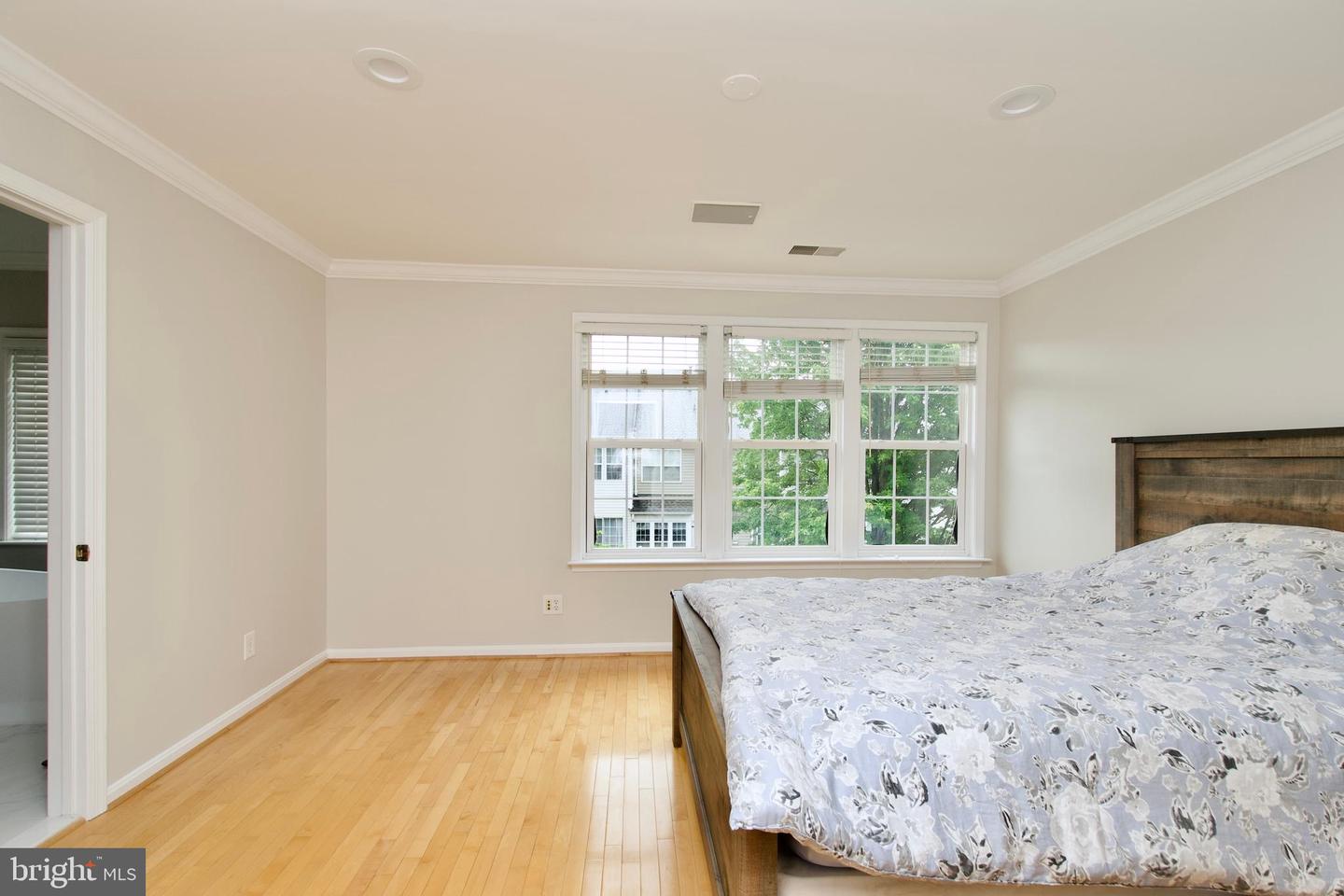 22488 MAISON CARREE, ASHBURN, Virginia 20148, 3 Bedrooms Bedrooms, ,3 BathroomsBathrooms,Residential,For sale,22488 MAISON CARREE,VALO2099206 MLS # VALO2099206