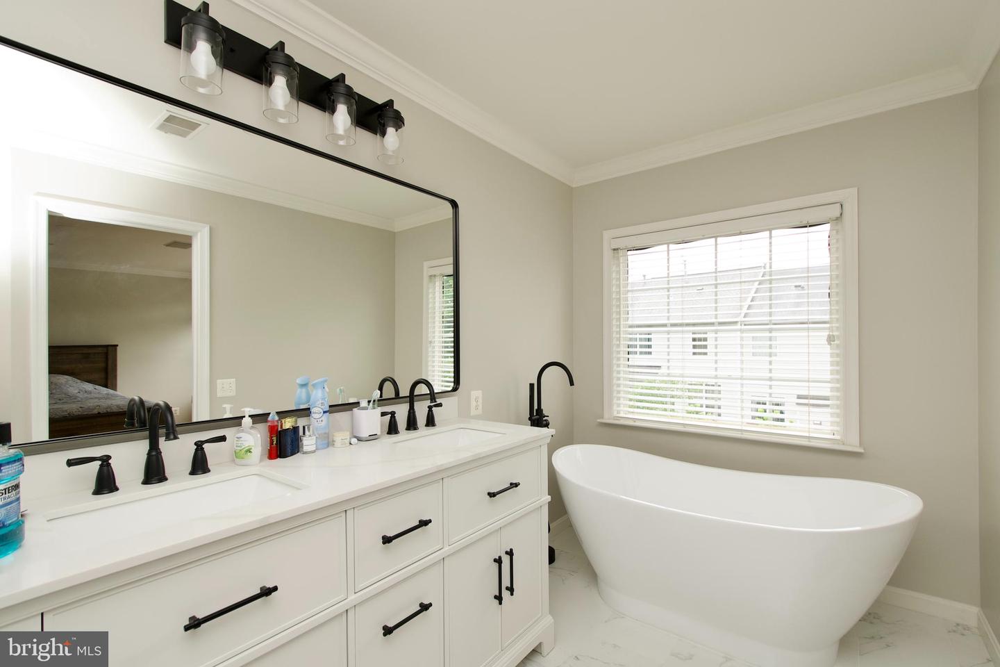 22488 MAISON CARREE, ASHBURN, Virginia 20148, 3 Bedrooms Bedrooms, ,3 BathroomsBathrooms,Residential,For sale,22488 MAISON CARREE,VALO2099206 MLS # VALO2099206
