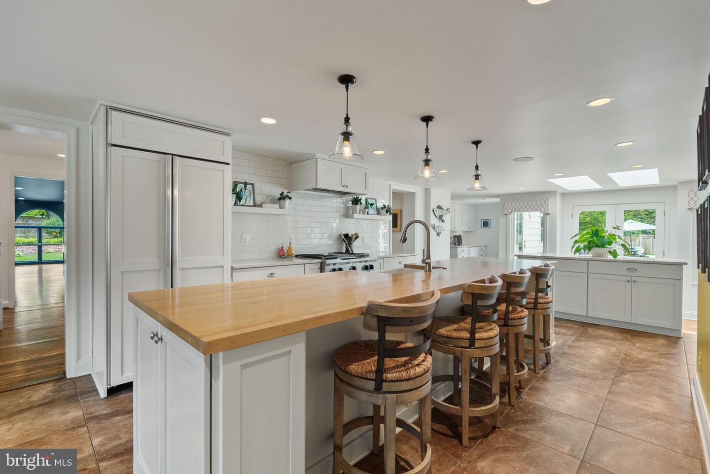 6016 PIKE BRANCH DR, ALEXANDRIA, Virginia 22310, 6 Bedrooms Bedrooms, ,6 BathroomsBathrooms,Residential,For sale,6016 PIKE BRANCH DR,VAFX2246684 MLS # VAFX2246684