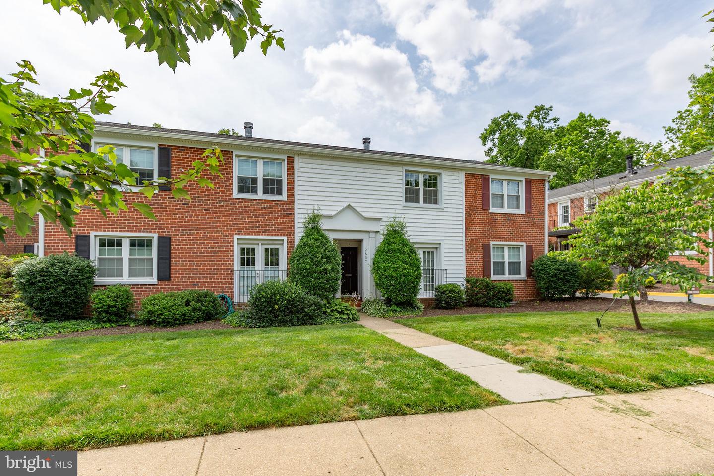 2637 S WALTER REED DR #B, ARLINGTON, Virginia 22206, 2 Bedrooms Bedrooms, ,1 BathroomBathrooms,Residential,For sale,2637 S WALTER REED DR #B,VAAR2059018 MLS # VAAR2059018