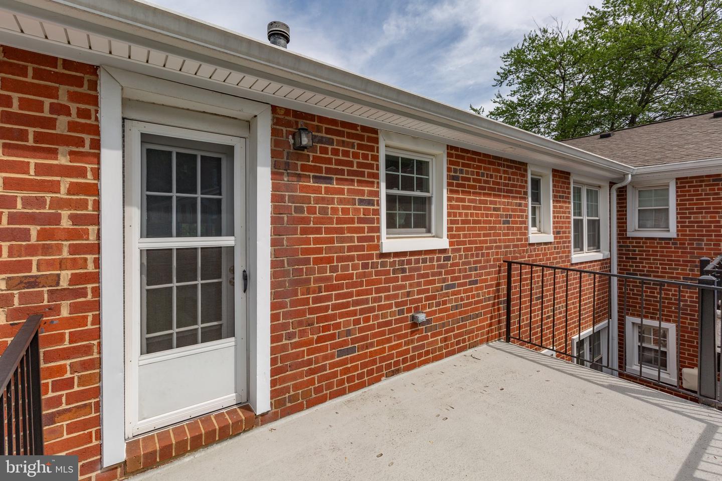 2637 S WALTER REED DR #B, ARLINGTON, Virginia 22206, 2 Bedrooms Bedrooms, ,1 BathroomBathrooms,Residential,For sale,2637 S WALTER REED DR #B,VAAR2059018 MLS # VAAR2059018