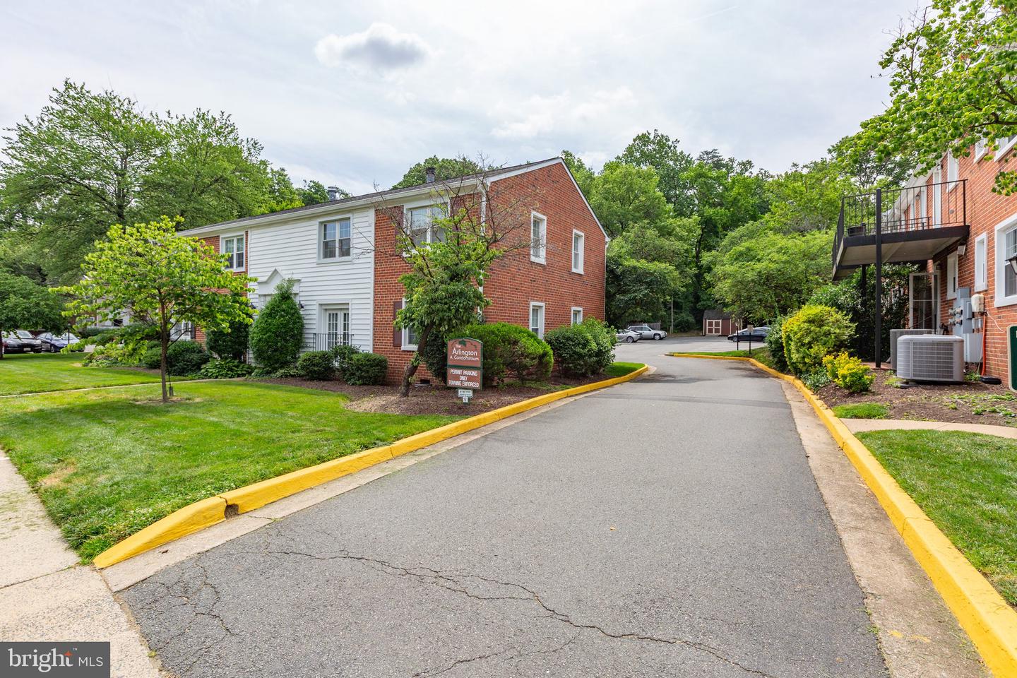 2637 S WALTER REED DR #B, ARLINGTON, Virginia 22206, 2 Bedrooms Bedrooms, ,1 BathroomBathrooms,Residential,For sale,2637 S WALTER REED DR #B,VAAR2059018 MLS # VAAR2059018