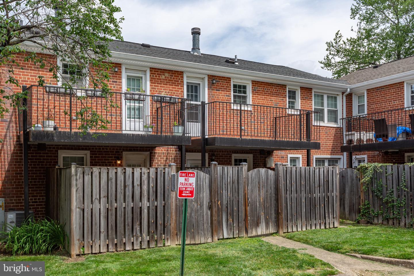 2637 S WALTER REED DR #B, ARLINGTON, Virginia 22206, 2 Bedrooms Bedrooms, ,1 BathroomBathrooms,Residential,For sale,2637 S WALTER REED DR #B,VAAR2059018 MLS # VAAR2059018