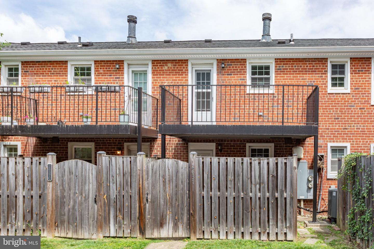 2637 S WALTER REED DR #B, ARLINGTON, Virginia 22206, 2 Bedrooms Bedrooms, ,1 BathroomBathrooms,Residential,For sale,2637 S WALTER REED DR #B,VAAR2059018 MLS # VAAR2059018