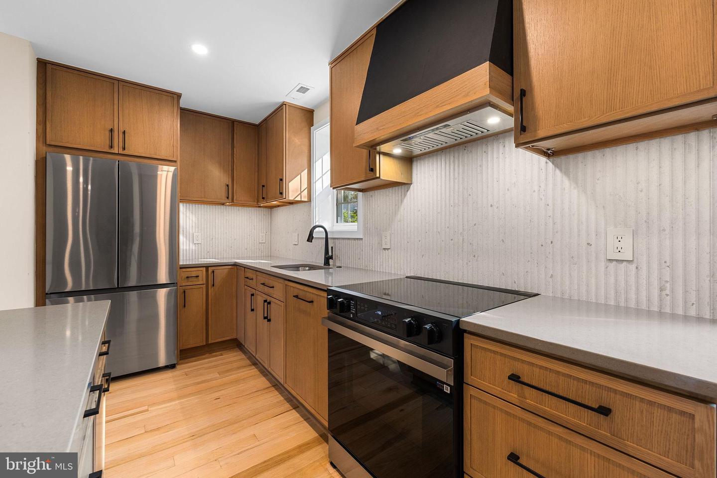 4505 36TH ST S #B2, ARLINGTON, Virginia 22206, 2 Bedrooms Bedrooms, 7 Rooms Rooms,2 BathroomsBathrooms,Residential,For sale,4505 36TH ST S #B2,VAAR2059028 MLS # VAAR2059028