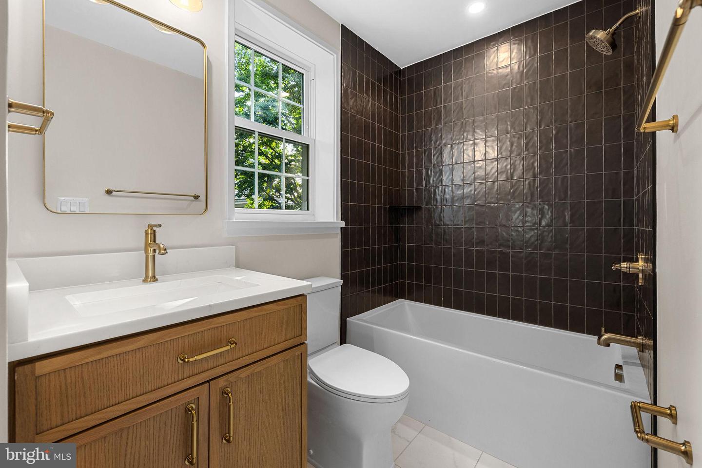 4505 36TH ST S #B2, ARLINGTON, Virginia 22206, 2 Bedrooms Bedrooms, 7 Rooms Rooms,2 BathroomsBathrooms,Residential,For sale,4505 36TH ST S #B2,VAAR2059028 MLS # VAAR2059028