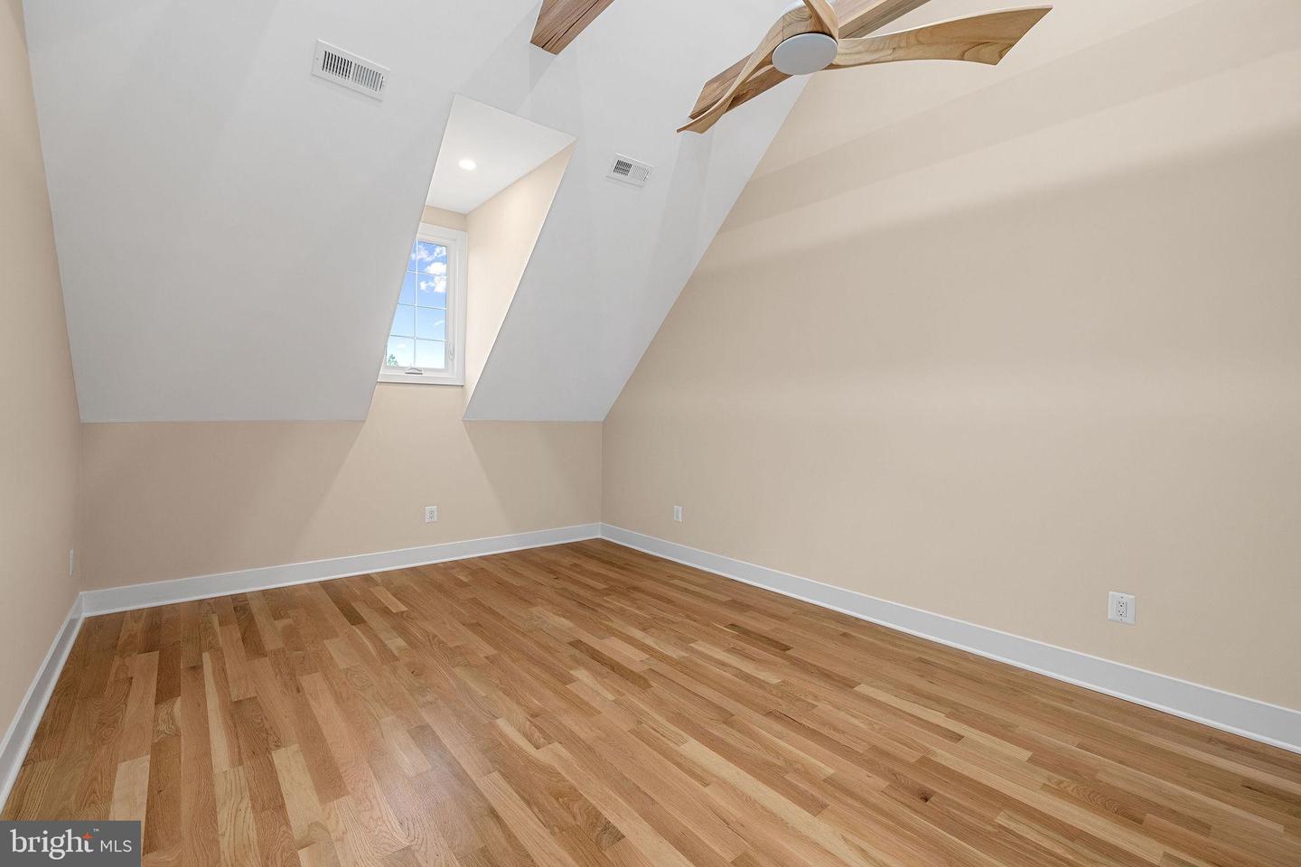 4505 36TH ST S #B2, ARLINGTON, Virginia 22206, 2 Bedrooms Bedrooms, 7 Rooms Rooms,2 BathroomsBathrooms,Residential,For sale,4505 36TH ST S #B2,VAAR2059028 MLS # VAAR2059028