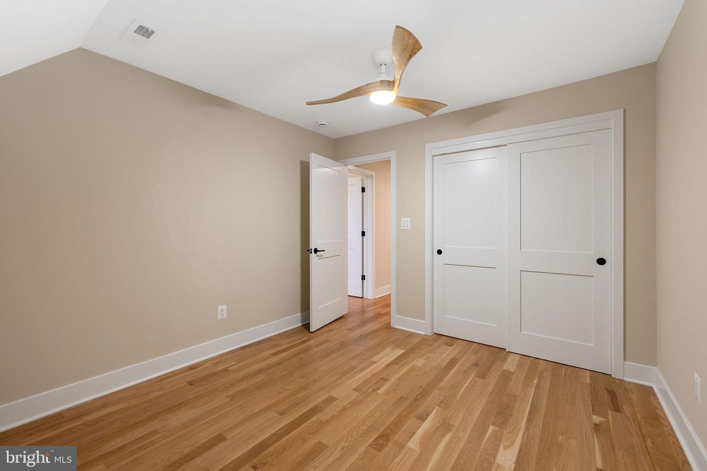 4505 36TH ST S #B2, ARLINGTON, Virginia 22206, 2 Bedrooms Bedrooms, 7 Rooms Rooms,2 BathroomsBathrooms,Residential,For sale,4505 36TH ST S #B2,VAAR2059028 MLS # VAAR2059028