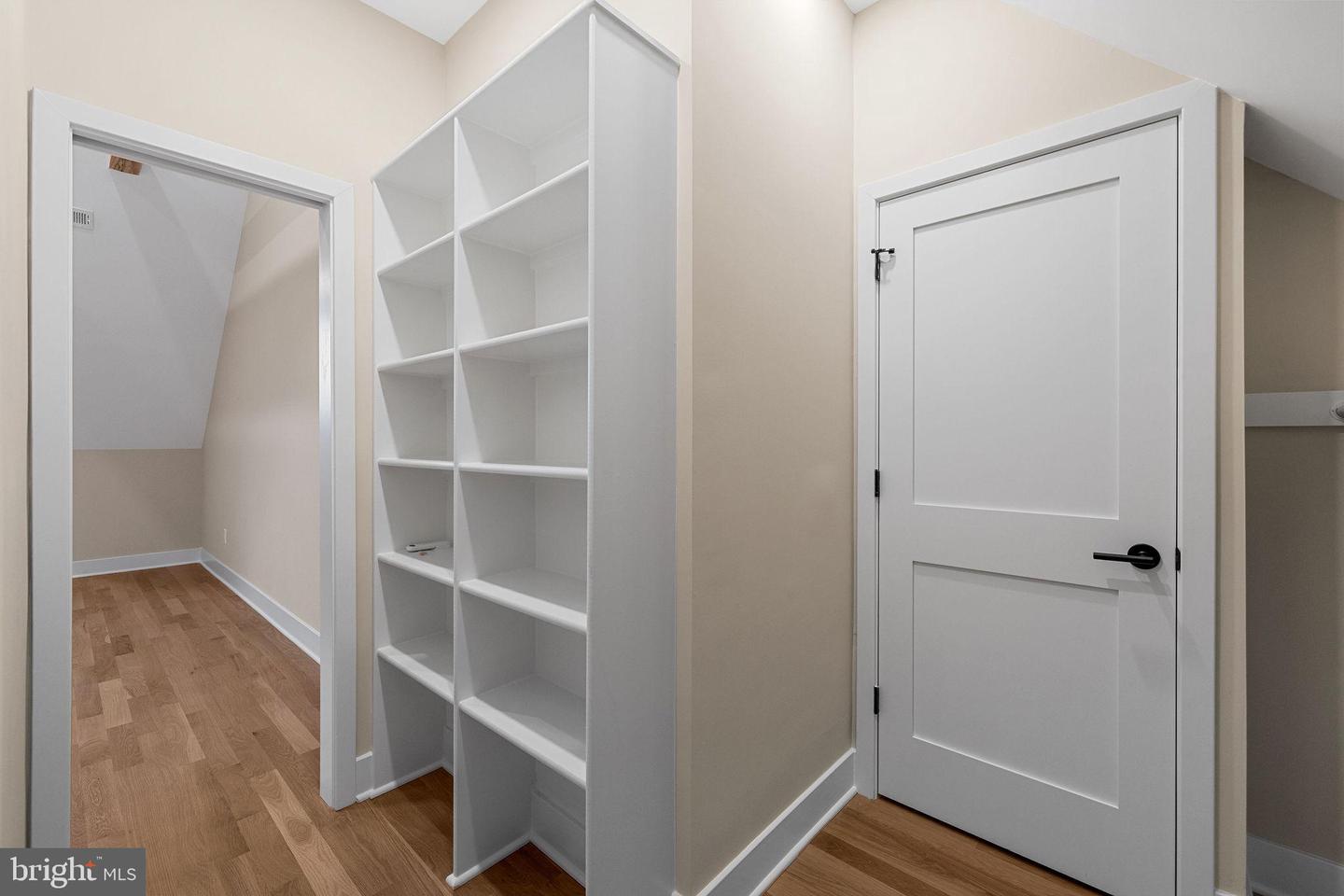4505 36TH ST S #B2, ARLINGTON, Virginia 22206, 2 Bedrooms Bedrooms, 7 Rooms Rooms,2 BathroomsBathrooms,Residential,For sale,4505 36TH ST S #B2,VAAR2059028 MLS # VAAR2059028