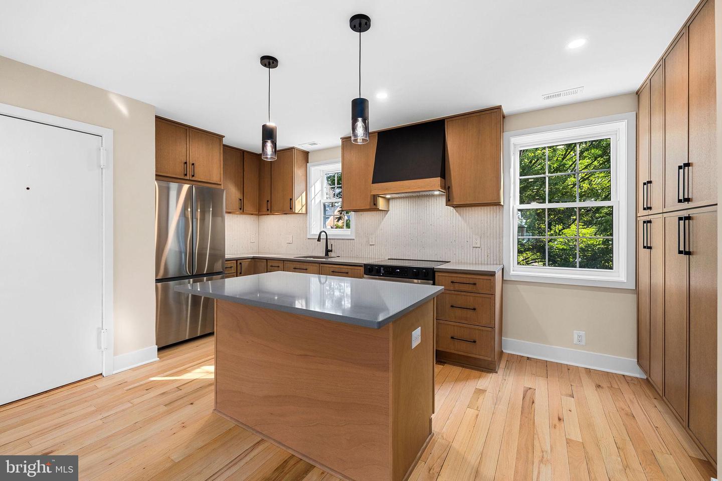 4505 36TH ST S #B2, ARLINGTON, Virginia 22206, 2 Bedrooms Bedrooms, 7 Rooms Rooms,2 BathroomsBathrooms,Residential,For sale,4505 36TH ST S #B2,VAAR2059028 MLS # VAAR2059028