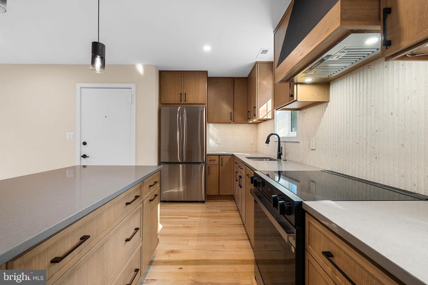 4505 36TH ST S #B2, ARLINGTON, Virginia 22206, 2 Bedrooms Bedrooms, 7 Rooms Rooms,2 BathroomsBathrooms,Residential,For sale,4505 36TH ST S #B2,VAAR2059028 MLS # VAAR2059028