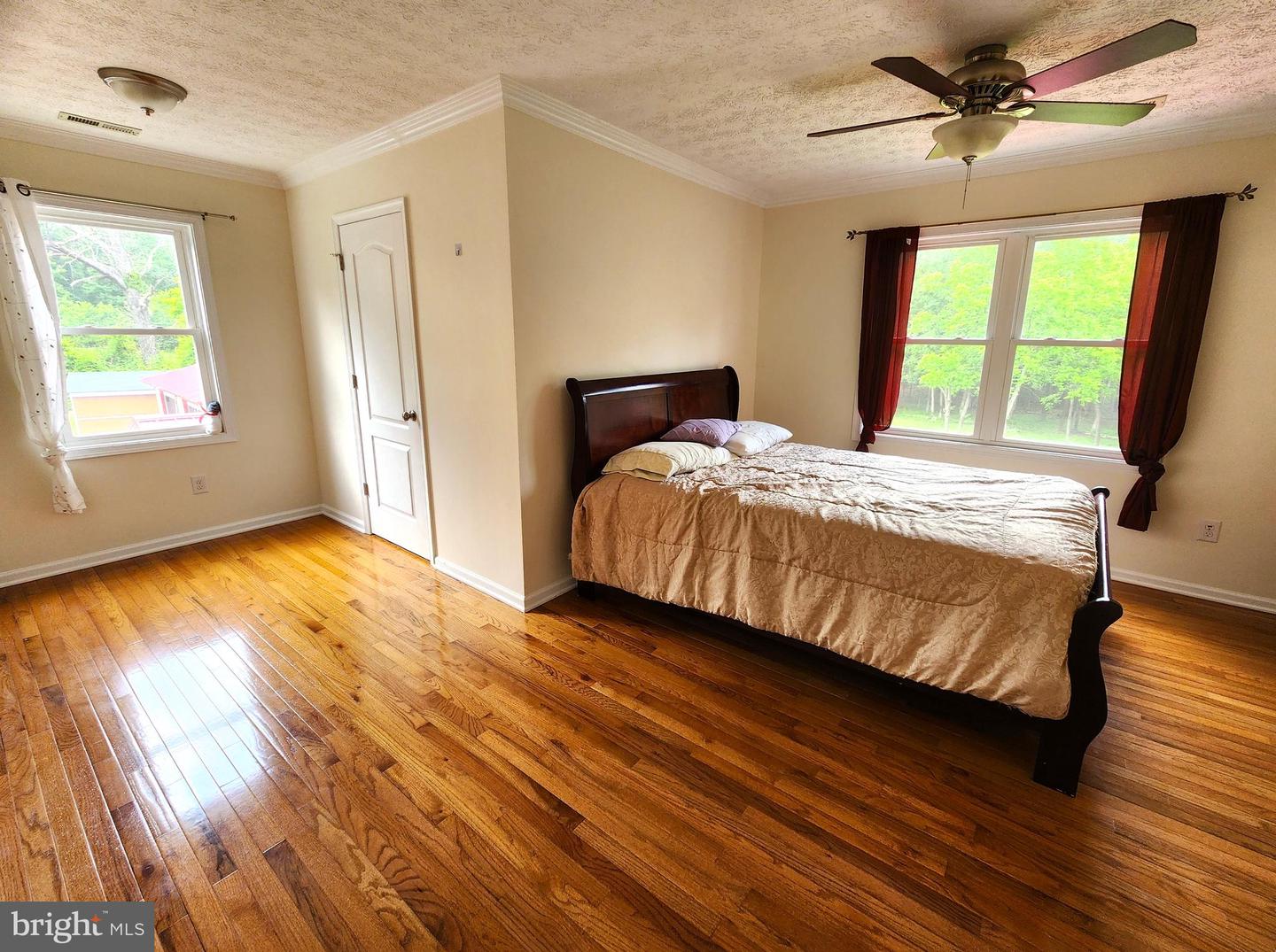 1932 HOWARDSVILLE TPKE, STUARTS DRAFT, Virginia 24477, 4 Bedrooms Bedrooms, ,3 BathroomsBathrooms,Residential,For sale,1932 HOWARDSVILLE TPKE,VAAG2000612 MLS # VAAG2000612