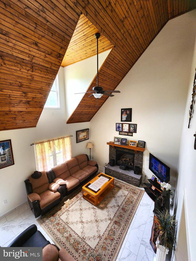1932 HOWARDSVILLE TPKE, STUARTS DRAFT, Virginia 24477, 4 Bedrooms Bedrooms, ,3 BathroomsBathrooms,Residential,For sale,1932 HOWARDSVILLE TPKE,VAAG2000612 MLS # VAAG2000612