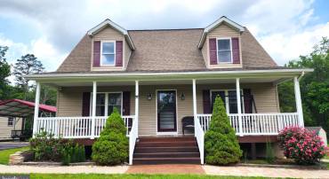1932 HOWARDSVILLE TPKE, STUARTS DRAFT, Virginia 24477, 4 Bedrooms Bedrooms, ,3 BathroomsBathrooms,Residential,For sale,1932 HOWARDSVILLE TPKE,VAAG2000612 MLS # VAAG2000612