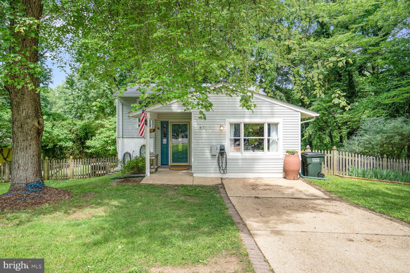 6212 CENTAURUS CT, BURKE, Virginia 22015, 3 Bedrooms Bedrooms, ,2 BathroomsBathrooms,Residential,For sale,6212 CENTAURUS CT,VAFX2246876 MLS # VAFX2246876