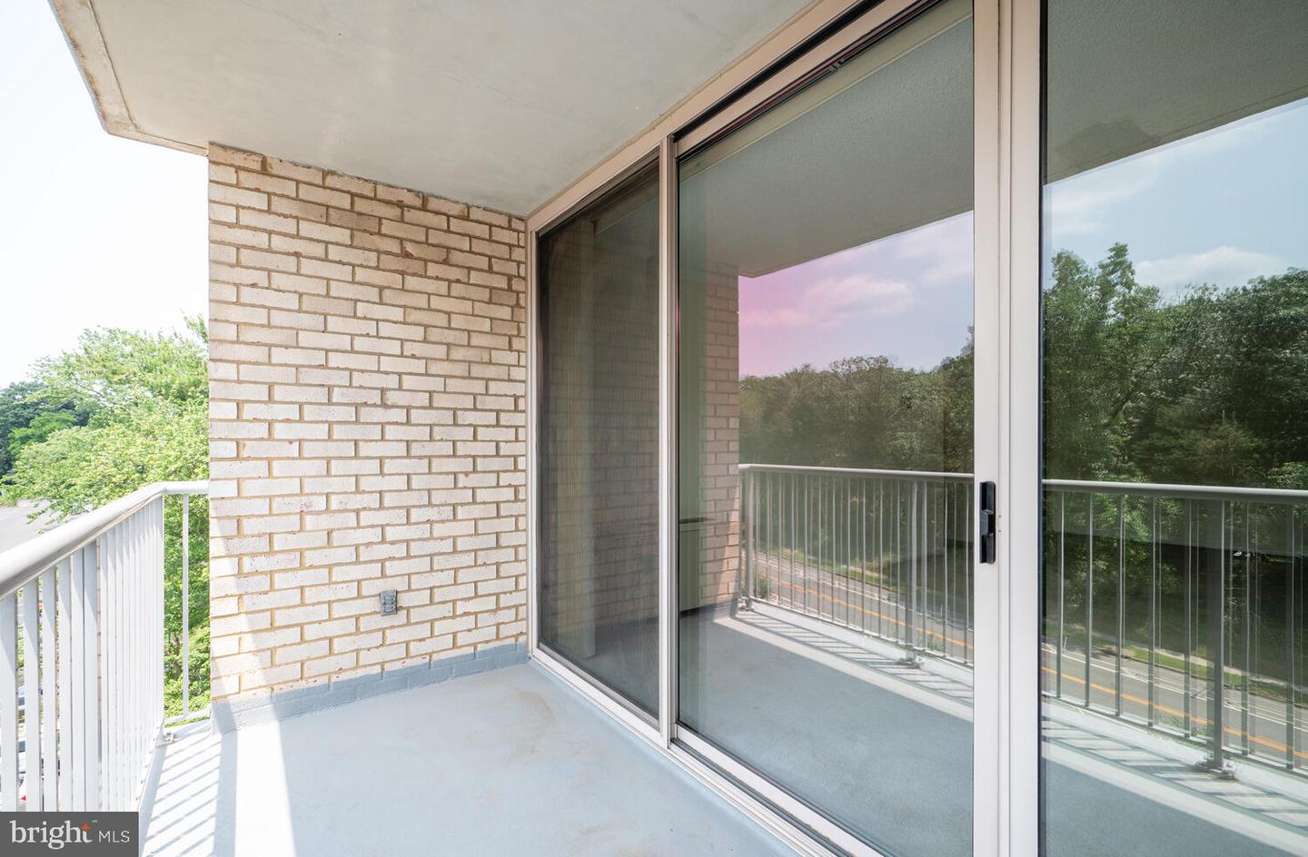 2500 N VAN DORN ST #628, ALEXANDRIA, Virginia 22302, 3 Bedrooms Bedrooms, ,2 BathroomsBathrooms,Residential,For sale,2500 N VAN DORN ST #628,VAAX2046428 MLS # VAAX2046428