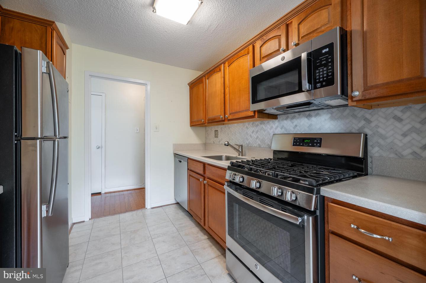 2500 N VAN DORN ST #628, ALEXANDRIA, Virginia 22302, 3 Bedrooms Bedrooms, ,2 BathroomsBathrooms,Residential,For sale,2500 N VAN DORN ST #628,VAAX2046428 MLS # VAAX2046428