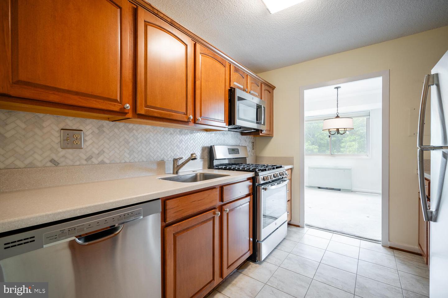2500 N VAN DORN ST #628, ALEXANDRIA, Virginia 22302, 3 Bedrooms Bedrooms, ,2 BathroomsBathrooms,Residential,For sale,2500 N VAN DORN ST #628,VAAX2046428 MLS # VAAX2046428