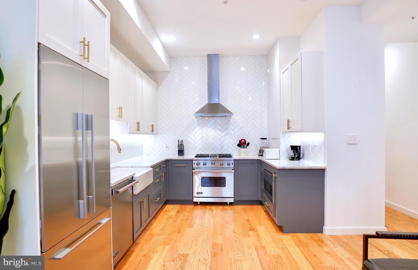 1823 KALORAMA RD NW, WASHINGTON, District Of Columbia 20009, 8 Bedrooms Bedrooms, ,8 BathroomsBathrooms,Residential,For sale,1823 KALORAMA RD NW,DCDC2205312 MLS # DCDC2205312