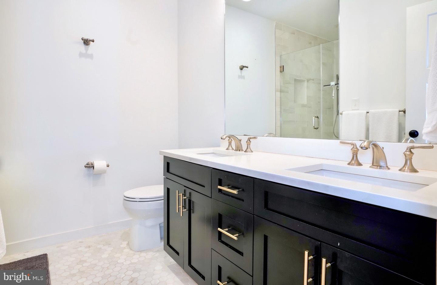 1823 KALORAMA RD NW, WASHINGTON, District Of Columbia 20009, 8 Bedrooms Bedrooms, ,8 BathroomsBathrooms,Residential,For sale,1823 KALORAMA RD NW,DCDC2205312 MLS # DCDC2205312