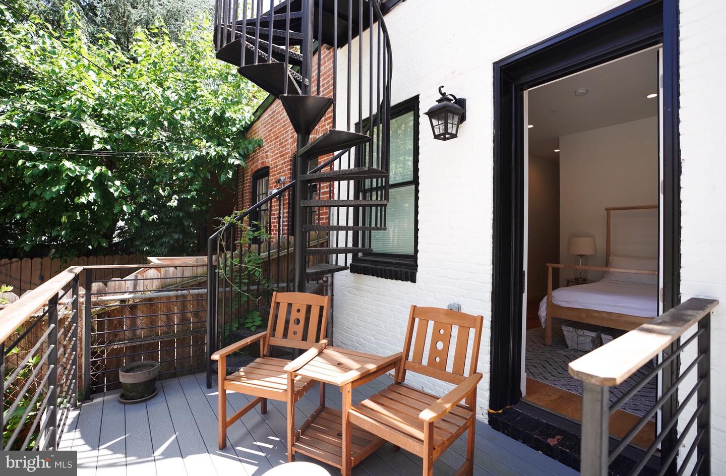 1823 KALORAMA RD NW, WASHINGTON, District Of Columbia 20009, 8 Bedrooms Bedrooms, ,8 BathroomsBathrooms,Residential,For sale,1823 KALORAMA RD NW,DCDC2205312 MLS # DCDC2205312