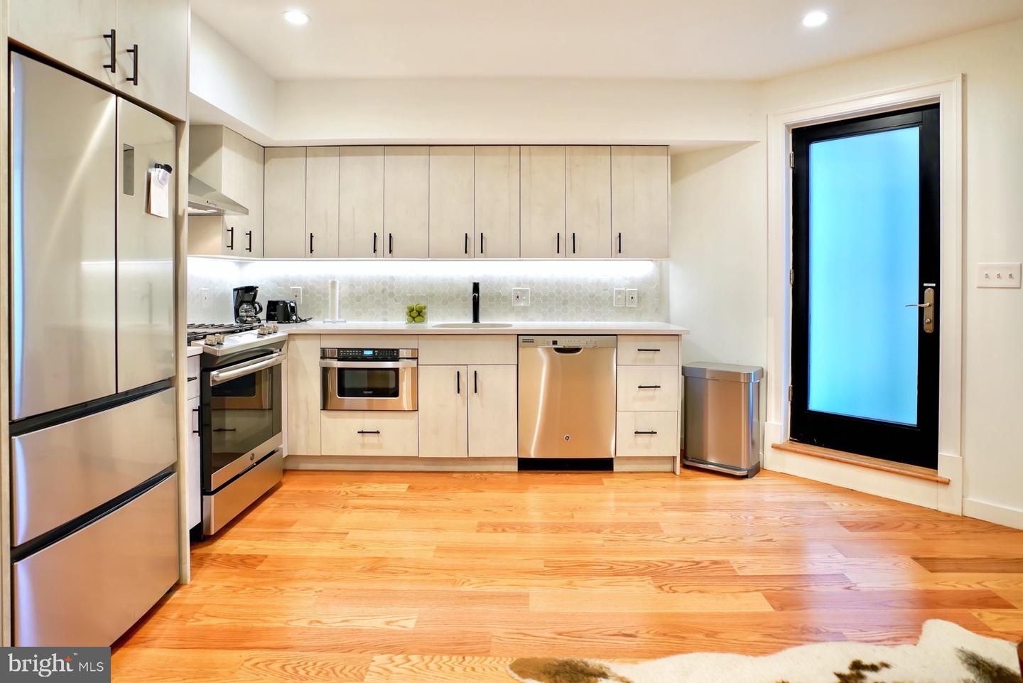 1823 KALORAMA RD NW, WASHINGTON, District Of Columbia 20009, 8 Bedrooms Bedrooms, ,8 BathroomsBathrooms,Residential,For sale,1823 KALORAMA RD NW,DCDC2205312 MLS # DCDC2205312